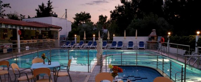 Hotel SIRINES 2*+ - Thassos, Grecia. - Photo 6