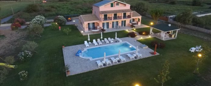 Vila ELENI LUXURY VILLA 5* - Corfu, Grecia. - Photo 3