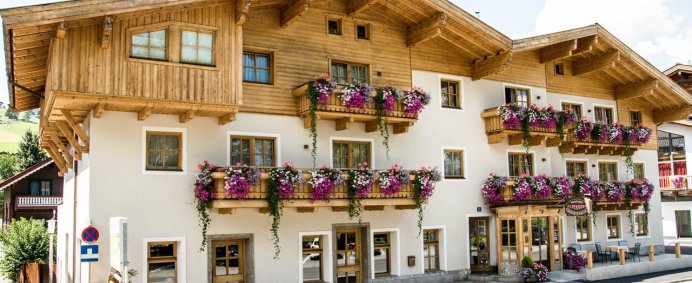 Pensiunea ALPENROSE 3* - Kaprun, Austria. - Photo 1