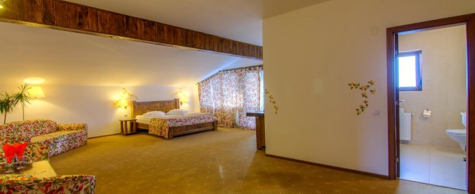 Complex CHEILE GRADISTEI 3* - Fundata, Romania. - Photo 7