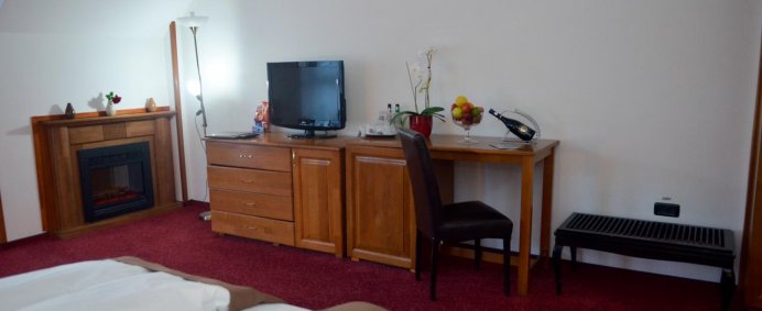 Hotel CUMPATU 4* - Sinaia, Romania. - Photo 5