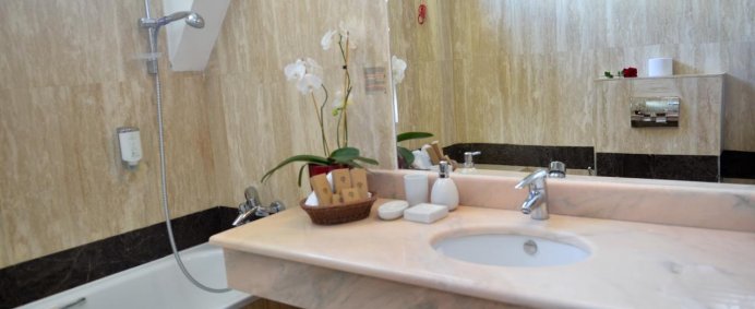 Hotel CUMPATU 4* - Sinaia, Romania. - Photo 10