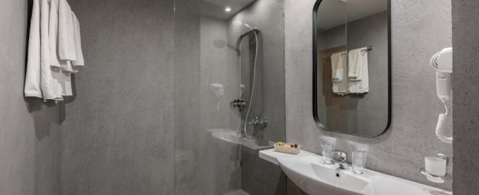 Hotel KRISTAL 4* - Nisipurile de Aur, Bulgaria. - Photo 3