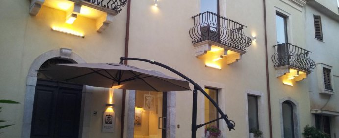 Hotel PORTA DEL TOCCO DESIGN ROOMS 3* - Taormina, Italia. - Photo 11
