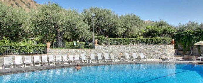 Hotel VILLA PARADISO 4* - Taormina, Italia. - Photo 11