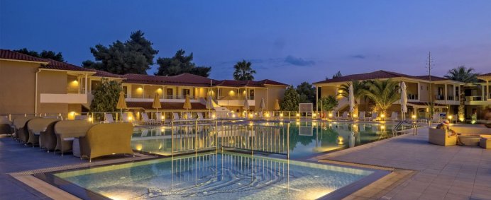 Hotel LAGOMANDRA BEACH & SUITES 4* - Halkidiki, Grecia. - Photo 1