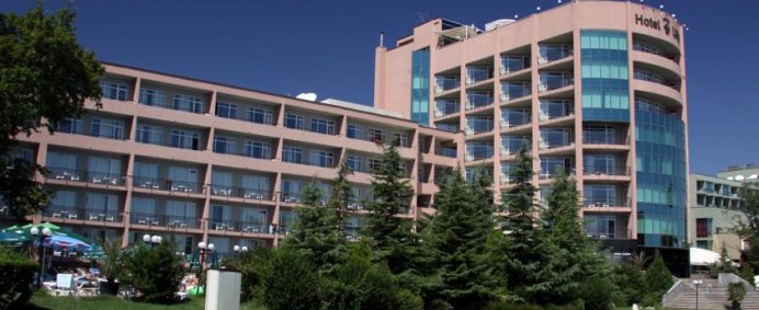Hotel LILIA 4* - Nisipurile de Aur, Bulgaria. - Photo 1