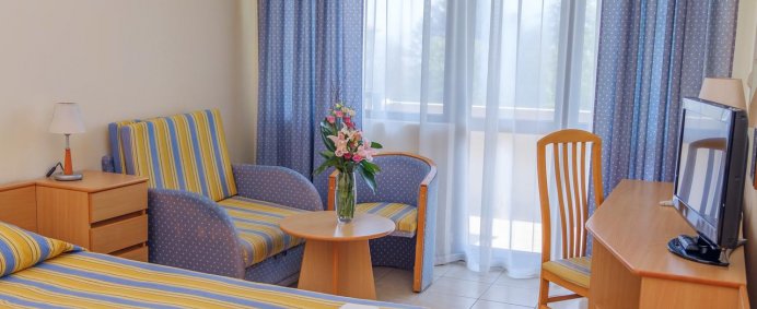 Hotel LEBED 4* - Sf. Constantin si Elena, Bulgaria. - Photo 2