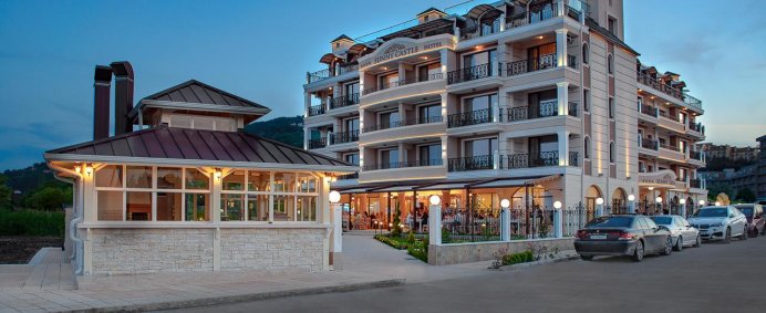 Hotel SUNNY CASTLE 4* - Kranevo, Bulgaria. - Photo 2