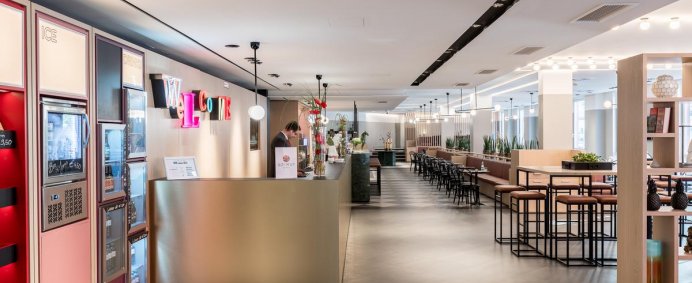 Hotel AZIMUT VIENNA 4* - Viena, Austria. - Photo 1