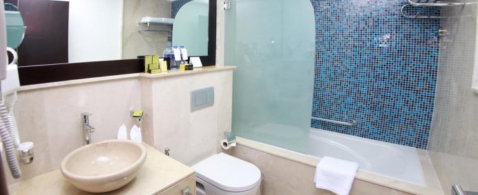 Hotel ARMADA BLUEBAY 4* - Dubai, U.A.E. - Photo 2