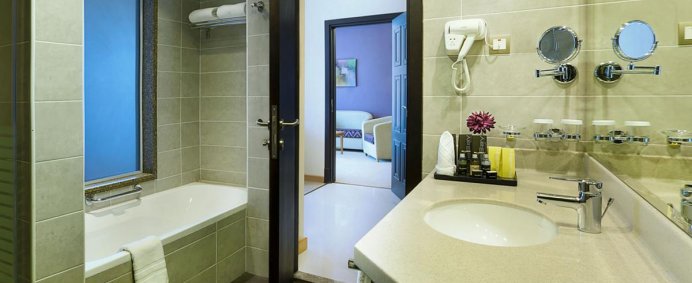 Hotel ARMADA BLUEBAY 4* - Dubai, U.A.E. - Photo 8