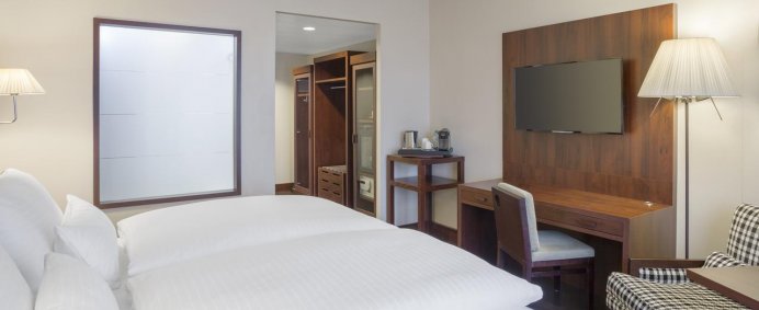 Hotel NH VIENNA AIRPORT CONFERENCE CENTER 4* - Viena, Austria. - Photo 3