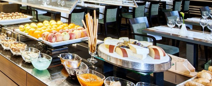 Hotel NH VIENNA AIRPORT CONFERENCE CENTER 4* - Viena, Austria. - Photo 6