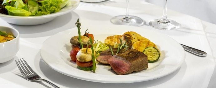 Hotel NH VIENNA AIRPORT CONFERENCE CENTER 4* - Viena, Austria. - Photo 11
