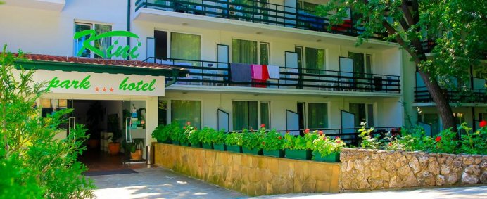 Hotel KINI PARK 3* - Nisipurile de Aur / zona Chaika, Bulgaria. - Photo 1