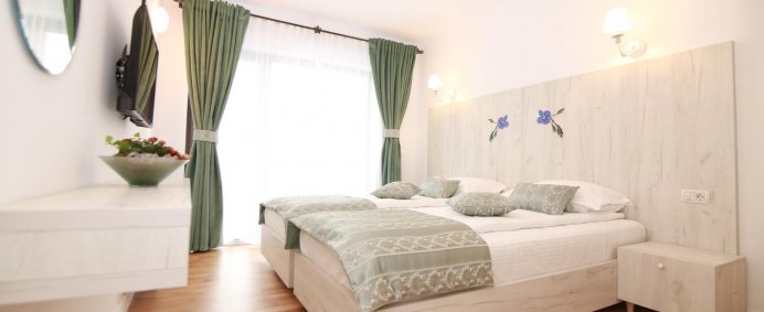 Pensiunea HILLTOP 3* - Predeal, Romania. - Photo 11