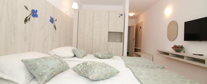 Pensiunea HILLTOP 3* - Predeal, Romania. - Photo 14