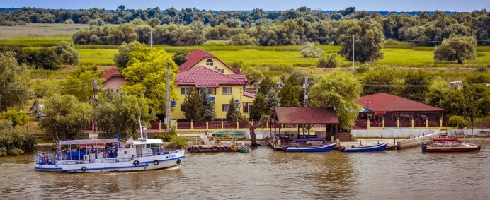 Pensiunea OVIDIU 4* - Crisan (jud. Tulcea), Romania. - Photo 1