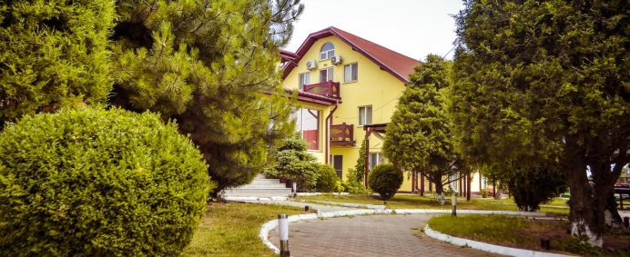 Pensiunea OVIDIU 4* - Crisan (jud. Tulcea), Romania. - Photo 2