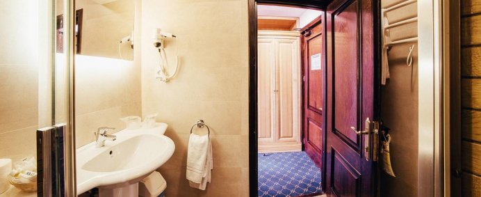 Hotel BEST WESTERN UNION CLUB DE MUNTE 4* - Gura Humorului, Romania. - Photo 12