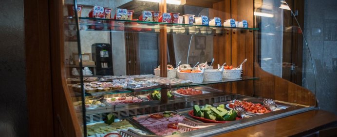 Hotel MAREA NEAGRA 3* - Sinaia, Romania. - Photo 16
