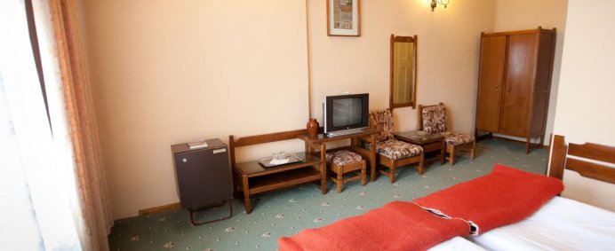 Hotel COROANA 2* - Brasov, Romania. - Photo 9
