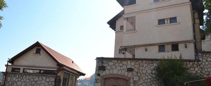 Pensiunea CASA CRANTA 3* - Brasov, Romania.  - Photo 1