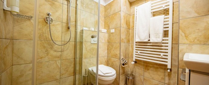 Hotel PESTERA 4* - Moroeni, Romania.  - Photo 4