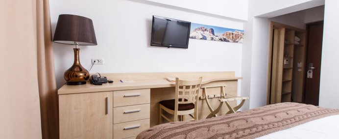 Hotel PESTERA 4* - Moroeni, Romania.  - Photo 10