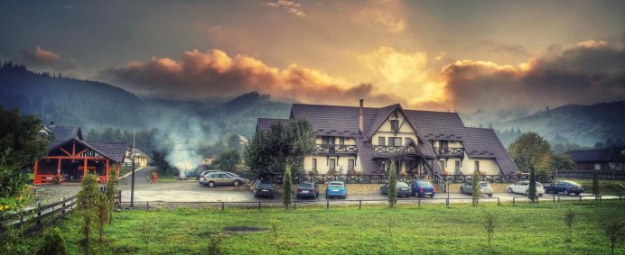 Pensiunea LA BUCOVINEANCA 4* - Bucovina (Vama Suceava), Romania. - Photo 1