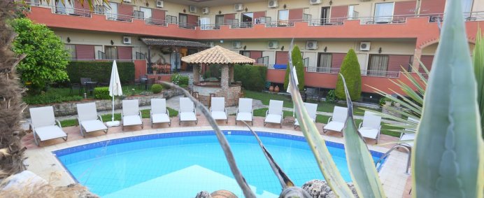 Hotel ZEUS 2* - Halkidiki Kassandra, Grecia. - Photo 1