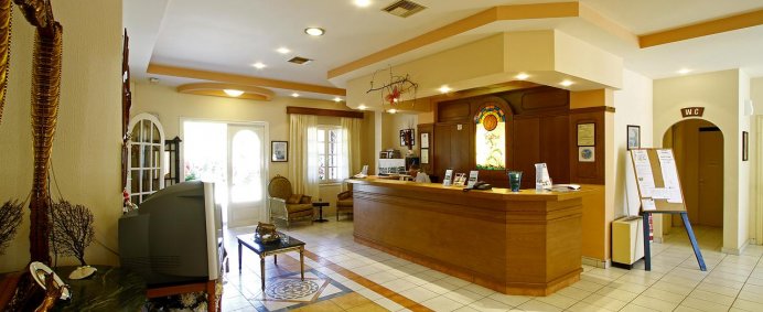 Hotel BINTZAN 3* - Corfu, Grecia. - Photo 1