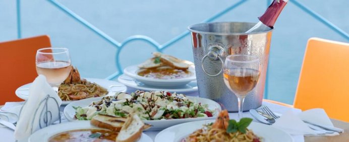 Hotel BLUE HEAVEN 3* - Saranda, Albania. - Photo 1