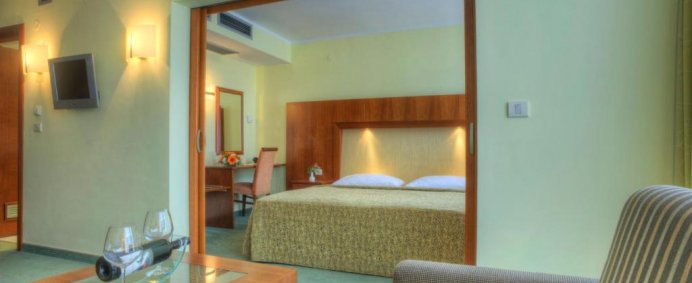 Hotel RIVIJERA 4* - Petrovac, Muntenegru. - Photo 12