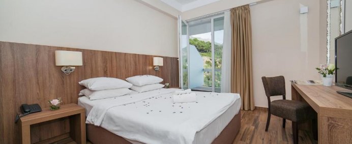 Hotel SATO 4* - Sutomore, Muntenegru. - Photo 4