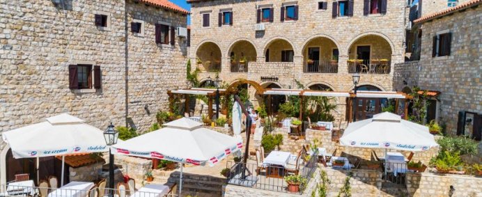 Hotel PALATA VENEZIA 4* - Ulcinj, Muntenegru. - Photo 2