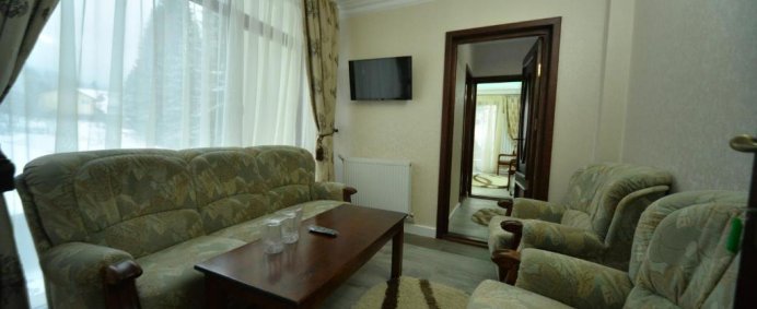 Pensiunea EDY'S ROYAL 3* - Predeal, Romania. - Photo 4