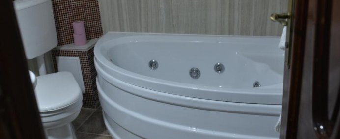 Pensiunea EDY'S ROYAL 3* - Predeal, Romania. - Photo 13
