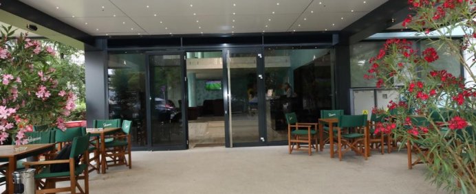 Hotel DELFIN 3* - Mamaia, Romania - Photo 2