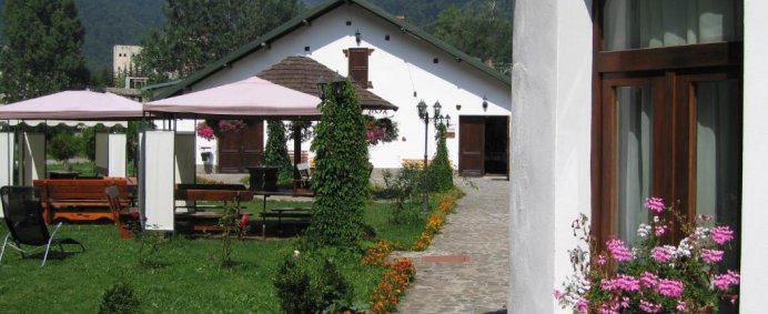 Pensiunea RHEIN 3* - Azuga, Romania. - Photo 2
