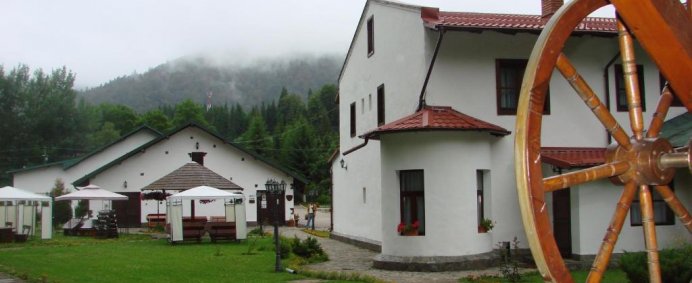 Pensiunea RHEIN 3* - Azuga, Romania. - Photo 3