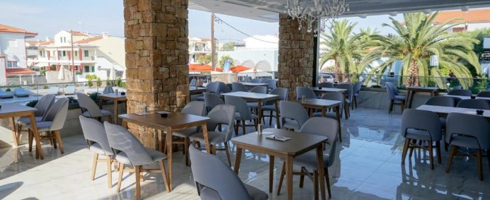 Hotel AGNES DELUXE 3* - Halkidiki Kassandra (Pefkochori), Grecia. - Photo 3