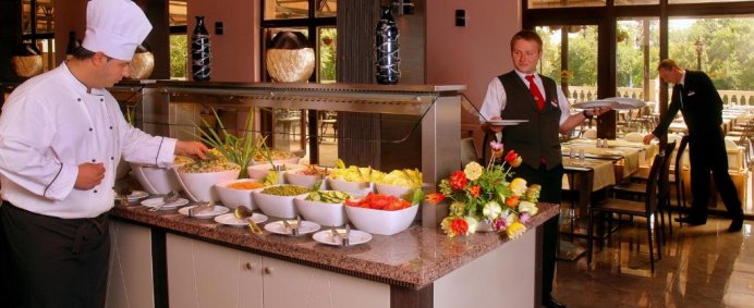 Hotel DOLCE VITA SUNSHINE RESORT 4* - Nisipurile de Aur, Bulgaria. - Photo 9