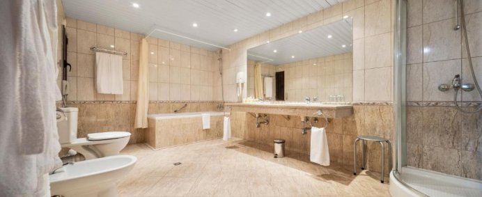 Hotel RIVIERA BEACH 5* - Nisipurile de Aur, Bulgaria. - Photo 2