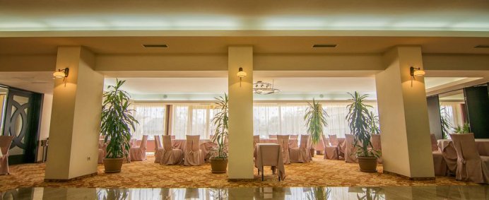 Hotel CONDOR 4* - Mamaia, Romania - Photo 2
