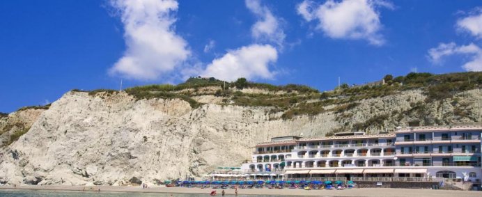 Hotel VITTORIO BEACH RESORT 3* - Insula ISCHIA, Italia. - Photo 1