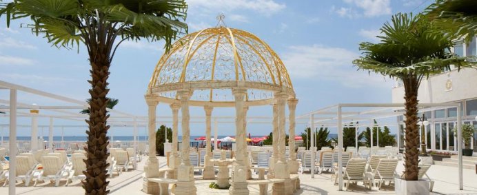 Aparthotel AMORE BEACH 4* - Elenite, Bulgaria. - Photo 1