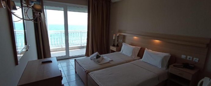Hotel THEMIS 3* - Paralia Katerini, Grecia. - Photo 9