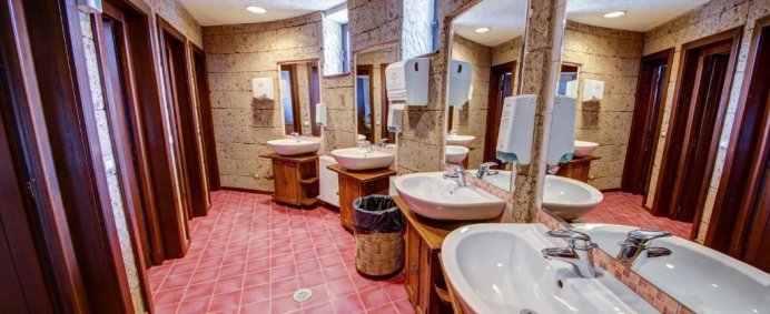 Hotel HOUSE OF DRACULA (Acasa la Dracula) 4* - Poiana Brasov, Romania. - Photo 2